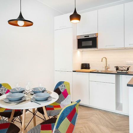 Apartments Rondo Wiatraczna By Noclegi Renters Varşova Dış mekan fotoğraf